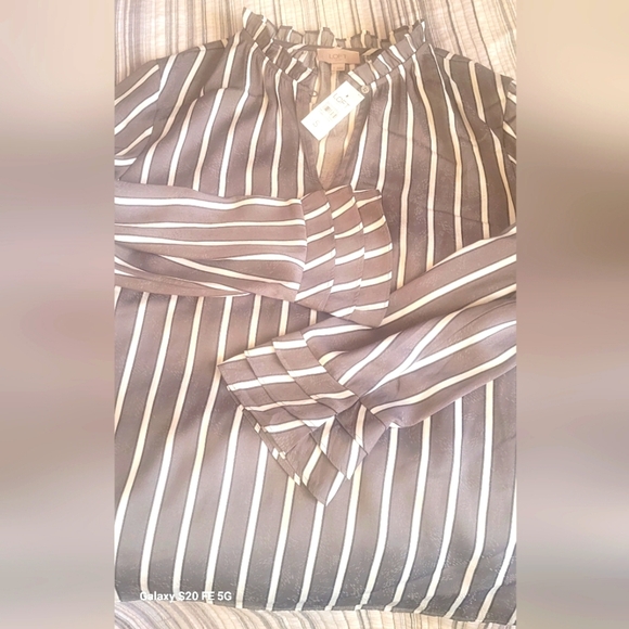 NWT LOFT Outlet Striped Shirt. Small - Picture 5 of 10